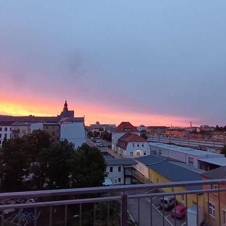 Ueber Den Daechern Von Halle Halle  Exterior foto